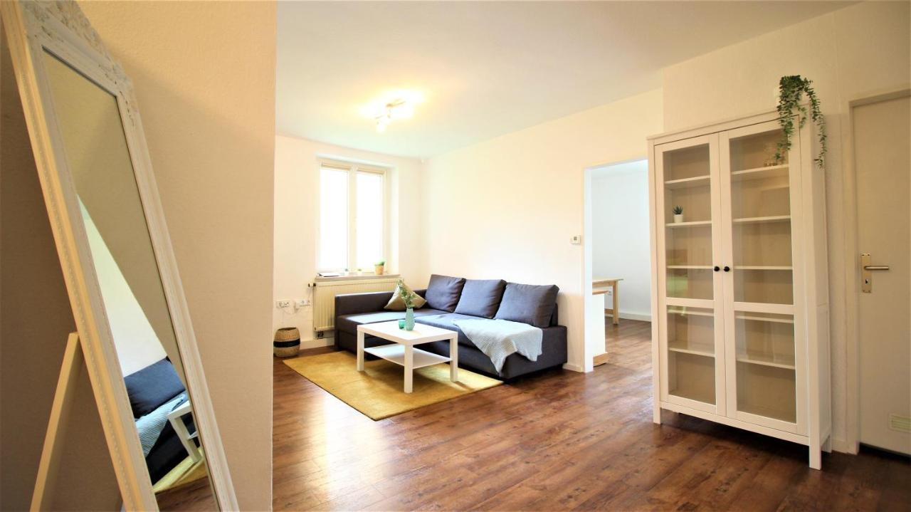 Zentral Wohnen - Inkl. Privatem Stellplatz Apartment Wurzburg Exterior photo
