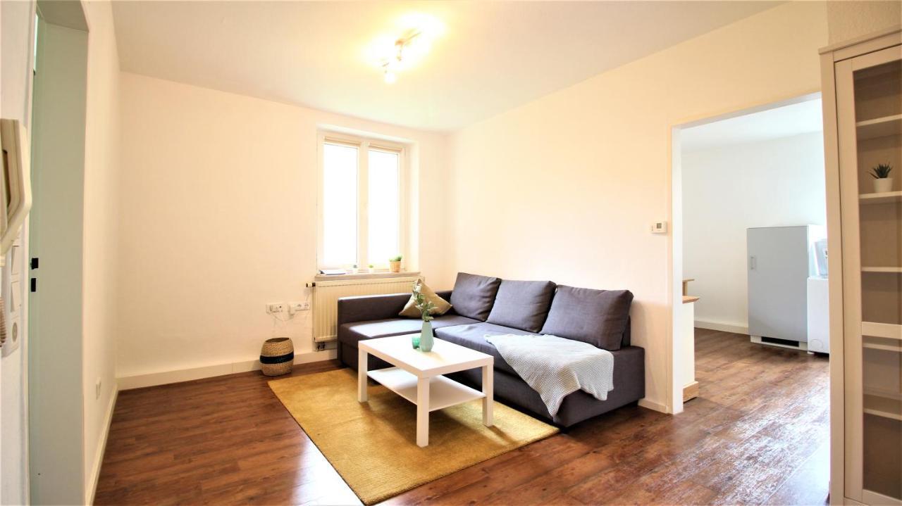 Zentral Wohnen - Inkl. Privatem Stellplatz Apartment Wurzburg Exterior photo
